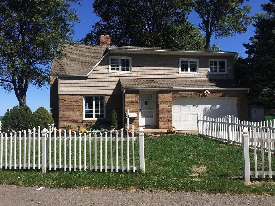 73 Rosewood, Avon Lake