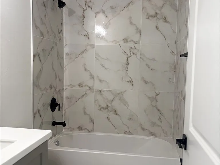 709 Ledge St — Photo 32