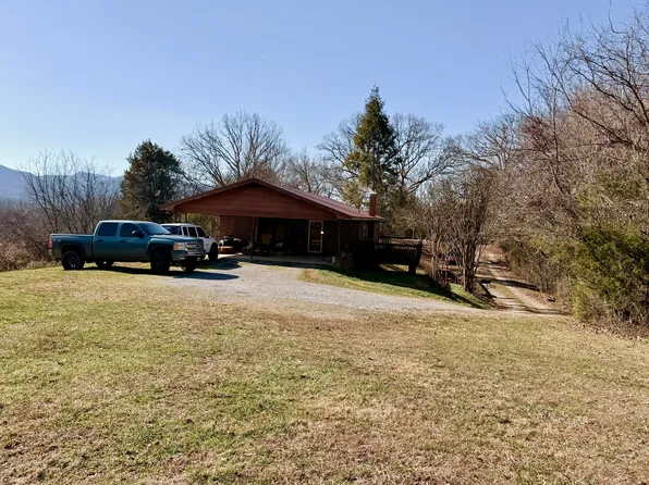 385 Gardenia Rd, Newport, TN 37821
