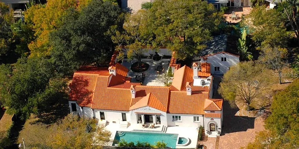5 bed, 4.5 bath, 5318 sqft, $30,000 — Photo 1