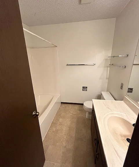 1415 N Main St #2 — Photo 2
