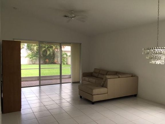 2nd image of 8062 Bellafiore Way