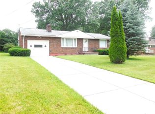 727 Annawan Ln, Youngstown, OH