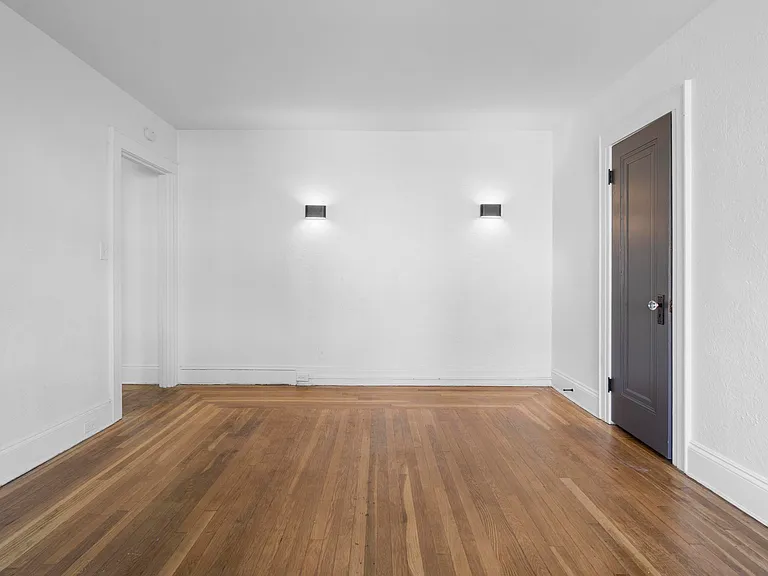 22 High St — Photo 10
