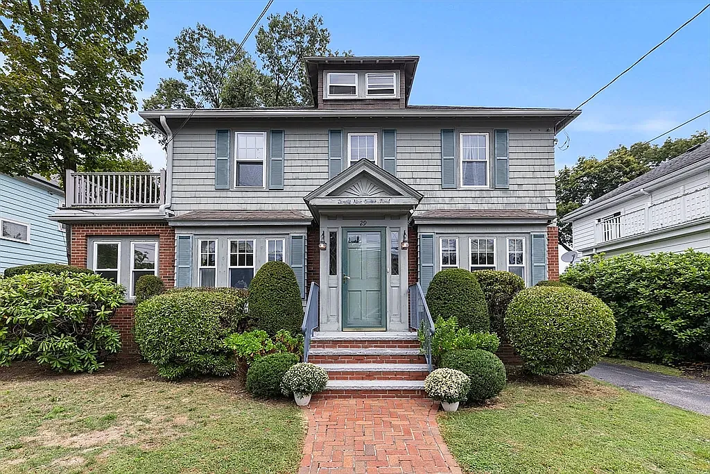 6 bed, 3167 sqft, $10,800 — Photo 1