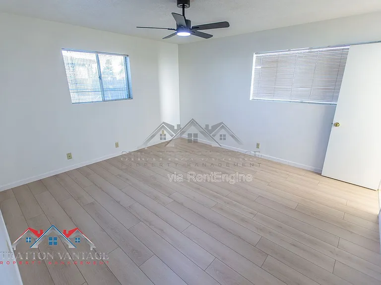 5706 E Des Moines St — Photo 20