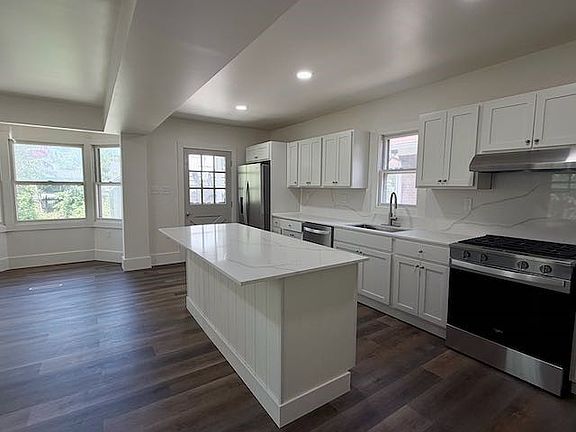2nd image of 1046 W 30th St