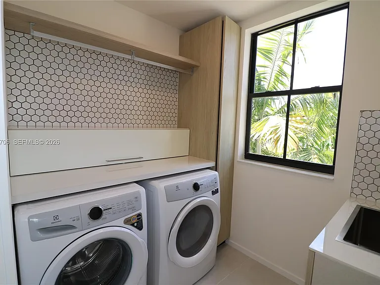 7504 SW 100th St #17 — Photo 10
