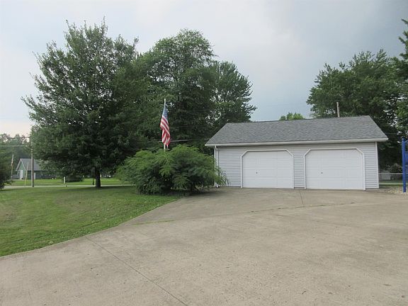 2nd image of 608 Clearview Ln Lot 3