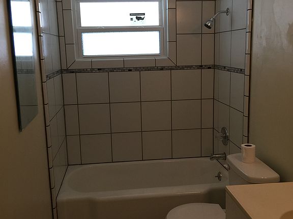 5th image of 118 E 11th Ave