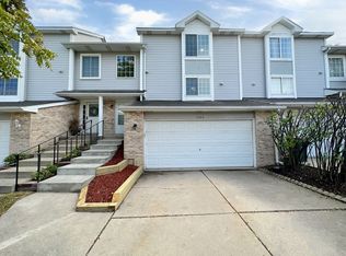 1205 Silo Hill Dr, Grayslake, IL 60030