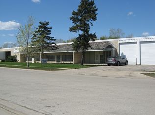 700 Lee St, Elk Grove Village, IL 60007