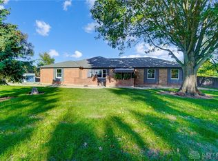 5725 Bradley Dr, Tipp city, OH 45371