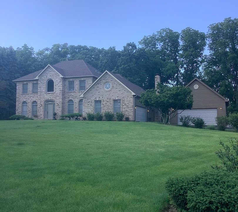 1st image of 41W594 Hunters Hill Dr