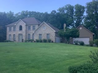 41W594 Hunters Hill Dr, Saint Charles, IL 60175