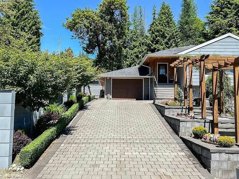 1395 Palmerston Ave #MAIN LEVEL — Photo 5
