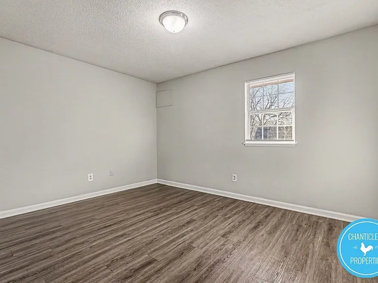 115 Florence St #4 — Photo 14