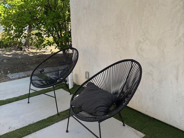 17556 1/2 Devonshire St