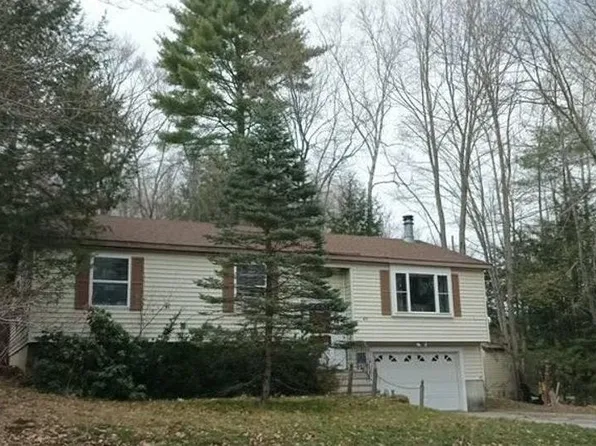 49 Ledgeview Dr, Rochester, NH 03839