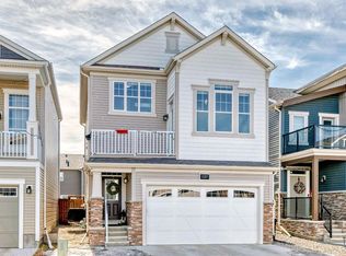 127 E Carrington Cres NW, Calgary, AB T3P 1N6