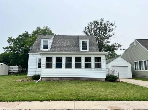 405 W Sycamore St, Steamboat Rock, IA 50672