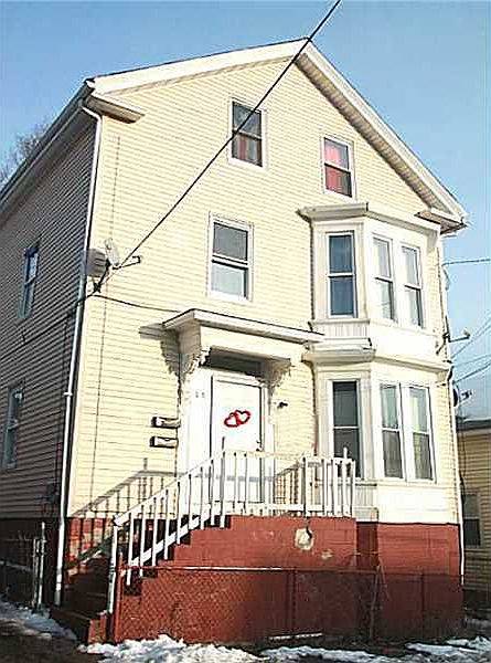 2nd image of 15 Heath St