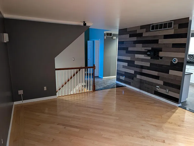 24540 Pinehurst Ave #1 — Photo 5