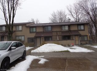 11425 Harbour Light Dr, North Royalton, OH 44133
