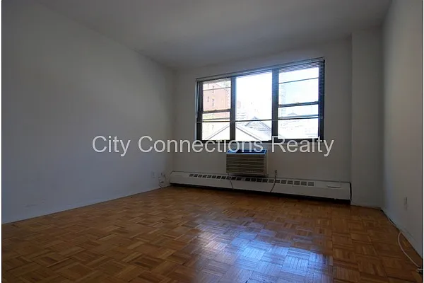 Rented by City Connections Realty | media 33