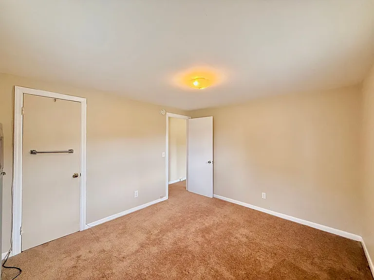 4276 Old Indian Rd — Photo 12
