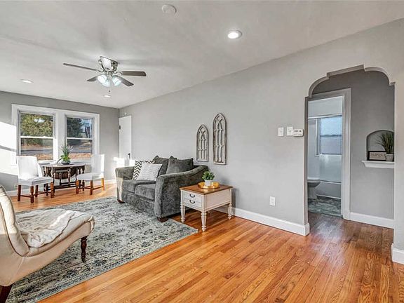 3rd image of 2354 Goodale Ave
