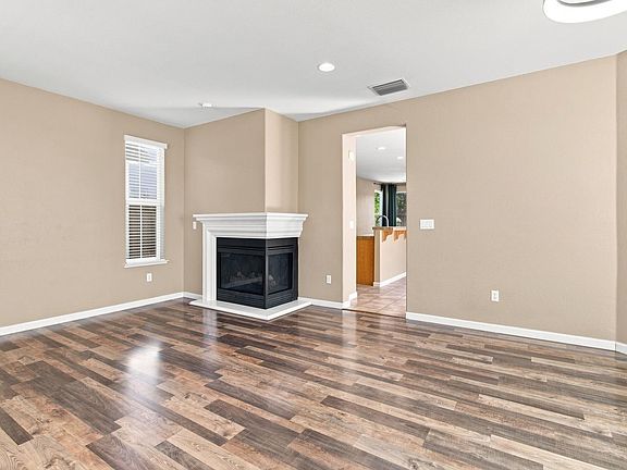 5th image of 3585 Rainsong Cir
