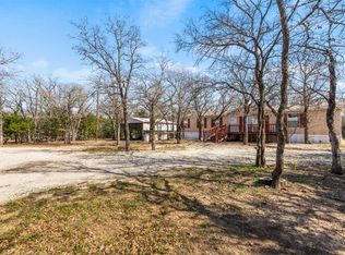 3313 Rolling Oaks Dr, Cleburne, TX 76031