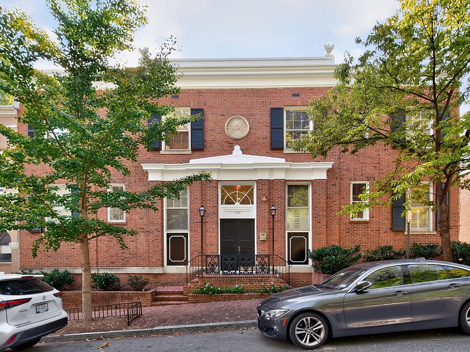 1632 30th St NW #9