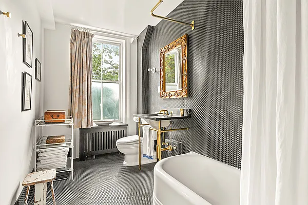 Rented by Compass | media 12