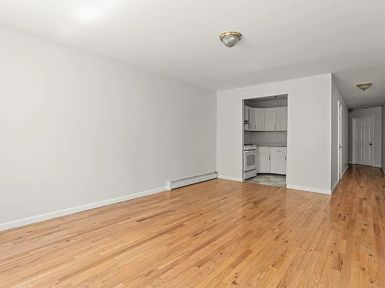 7 Monroe St #1 — Photo 3