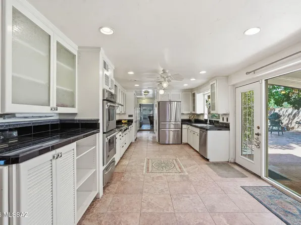 6550 E Miramar Dr, Tucson, AZ 85715