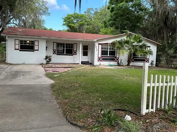 1070 Tuskegee St, Leesburg, FL 34748