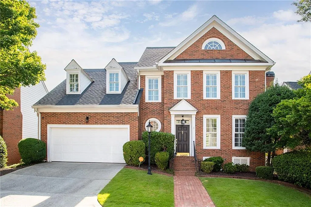 4 bed, 3.5 bath, 2482 sqft, $5,100 — Photo 1