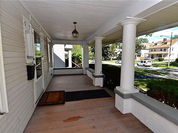 2nd image of 1520 Cohassett Ave