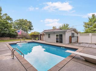 312 Old Haverstraw Rd, Congers, NY 10920