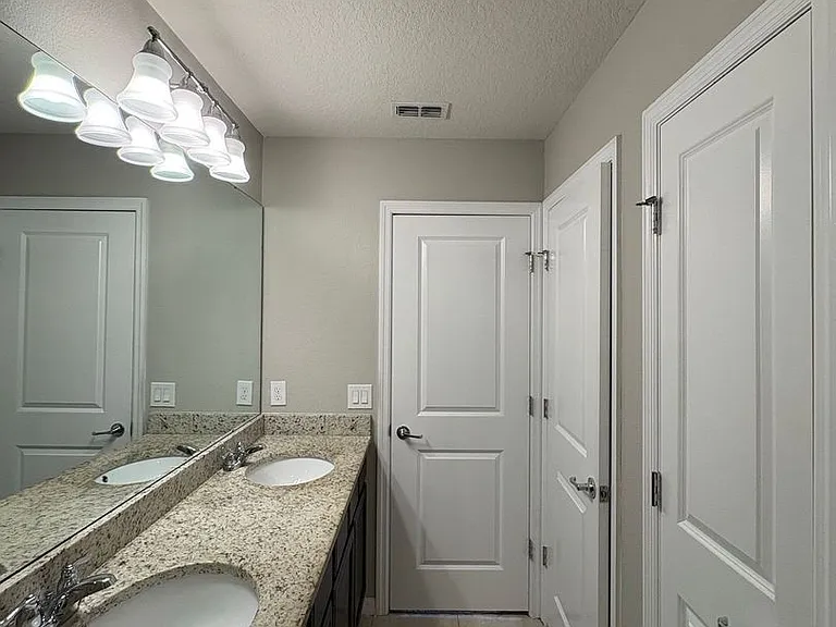 5044 Walker St — Photo 22