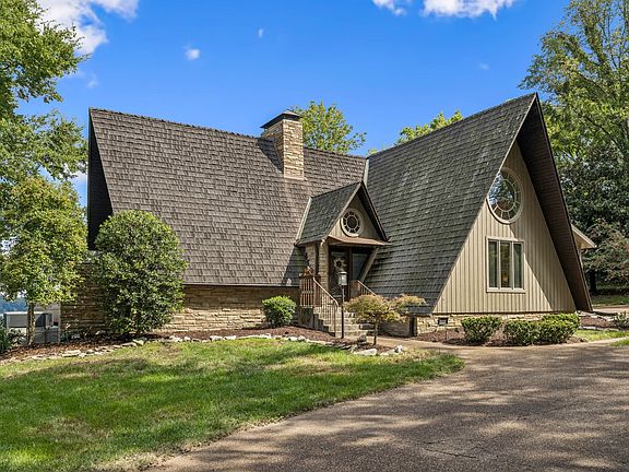 5th image of 220 Waterview Dr