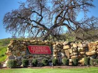 20853 Grapevine Dr, Patterson, CA