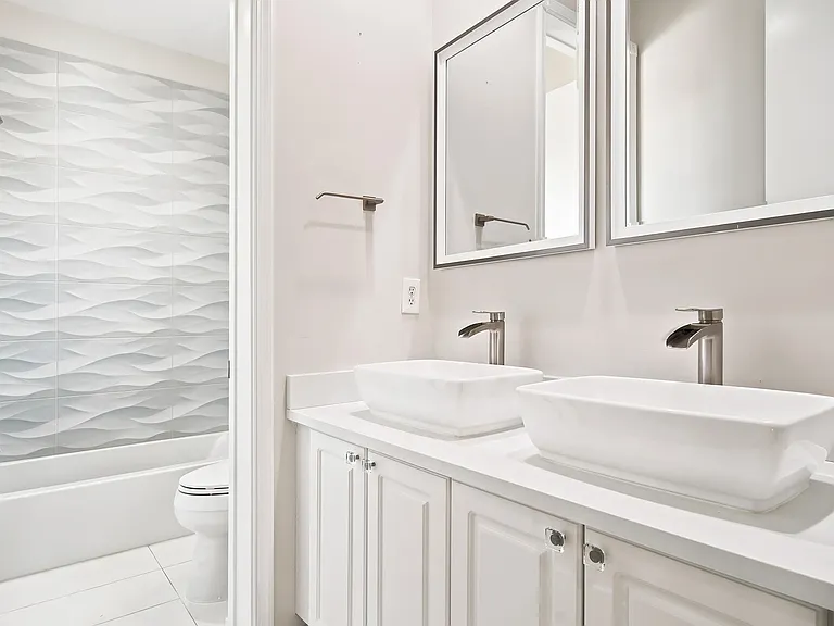 207 Isle Verde Way — Photo 55