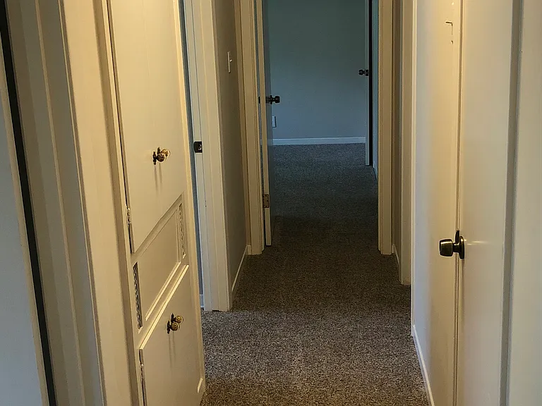 6806 Lexington Rd #B — Photo 16