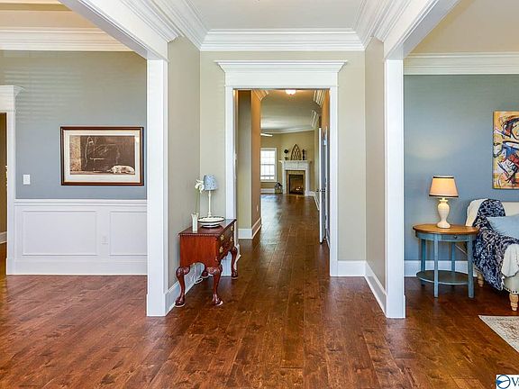 3rd image of 8518 Sedgebrook SE