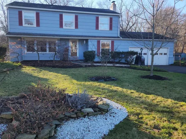 1905 Woodland Dr, Yardley, PA 19067