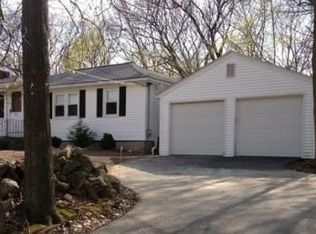 86 Oak St, Holliston, MA 01746