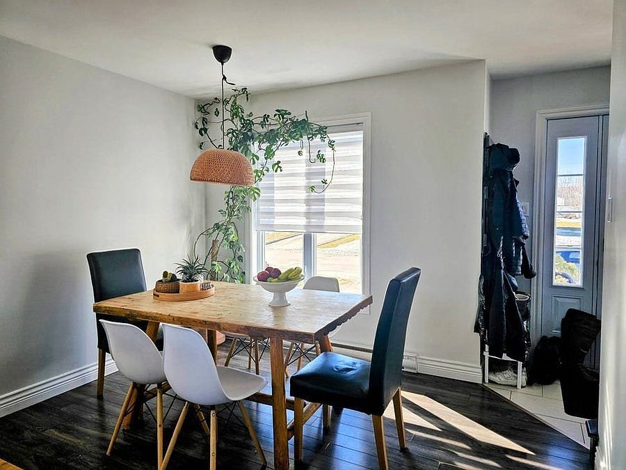 2nd image of 4242 Broadway St #3208